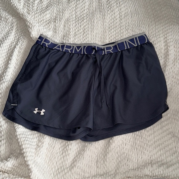 Under Armour Shorts - Picture 1 of 1
